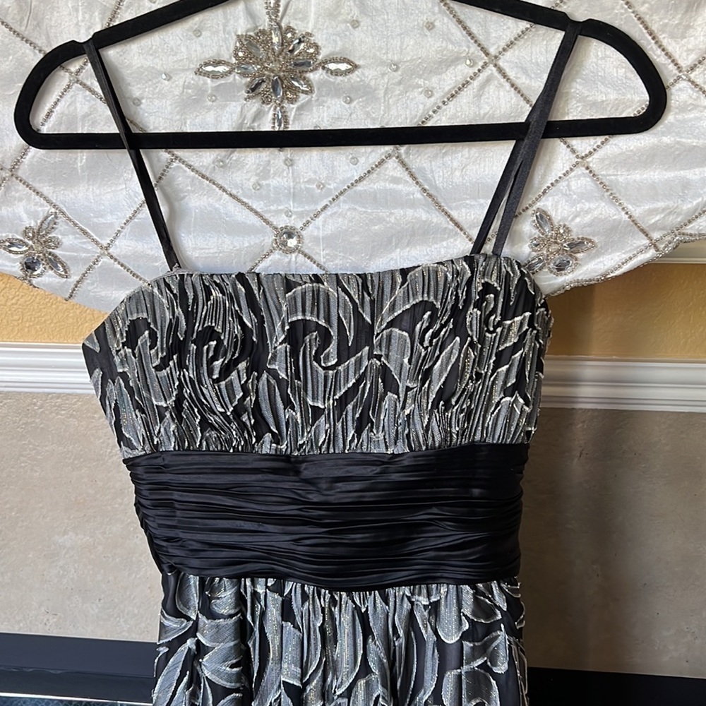 BCBGMAXAZRIA PROM dress - Picture 2 of 9